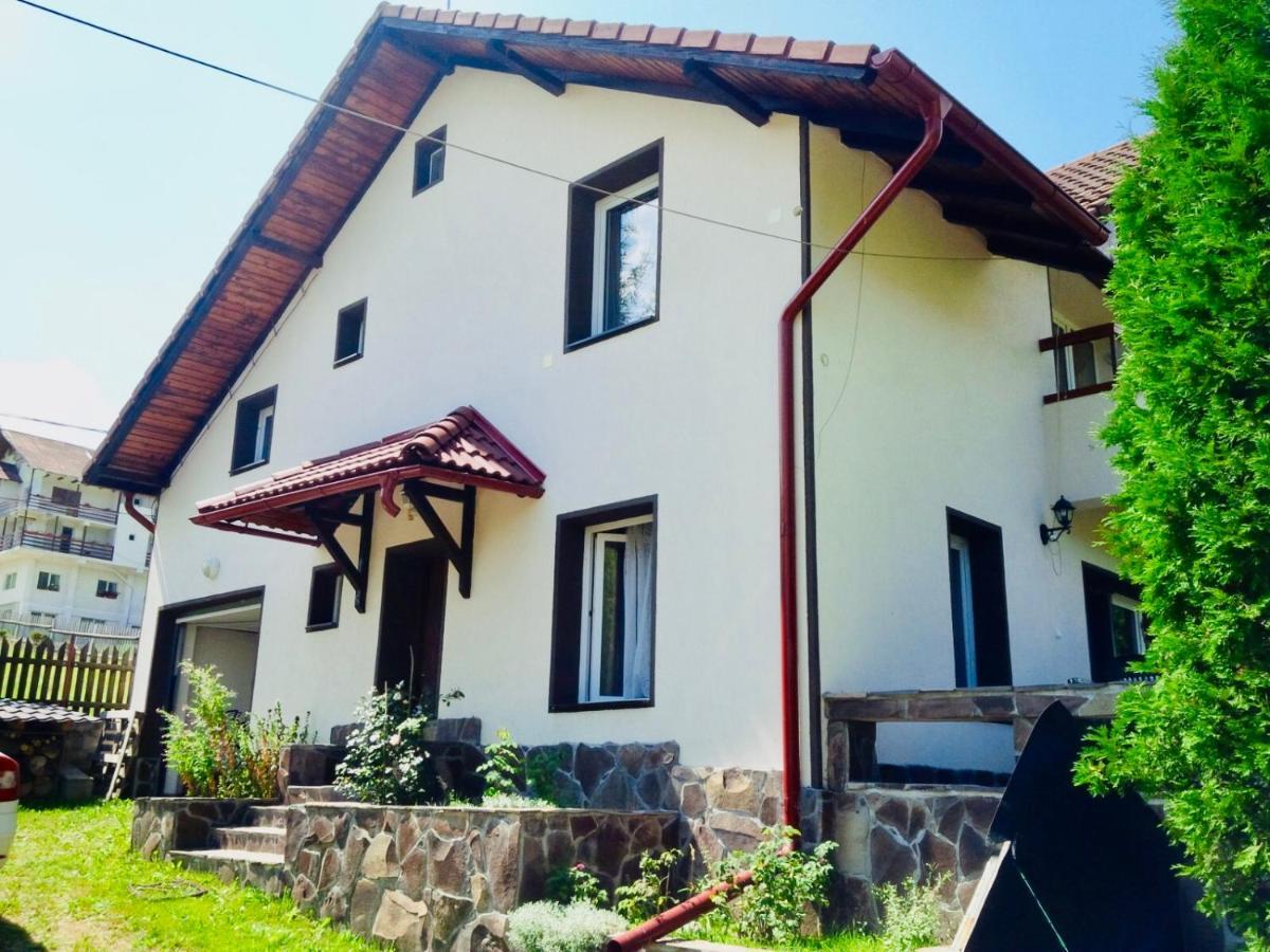 布朗Homy Family House别墅 外观 照片