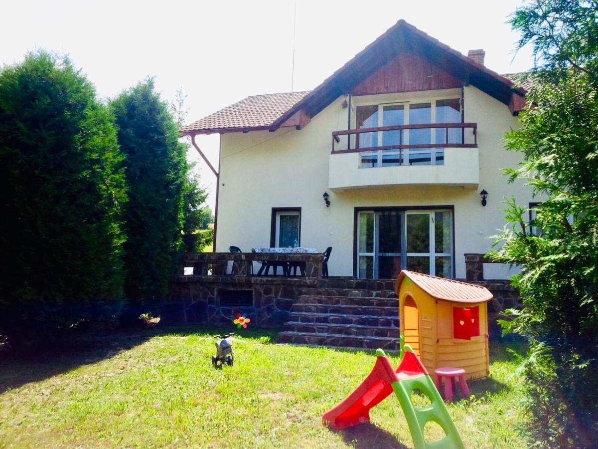 布朗Homy Family House别墅 外观 照片